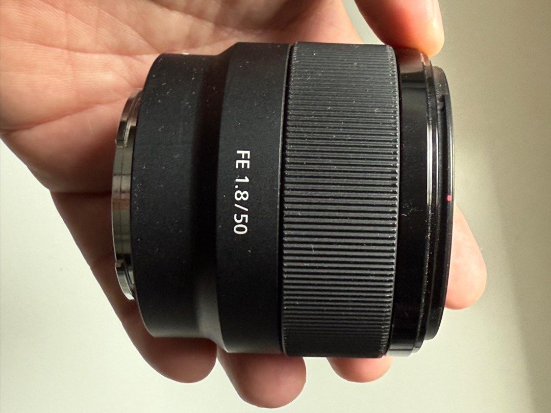 Sony 50mm f1.8 FE lens (full frame)62863070269954114