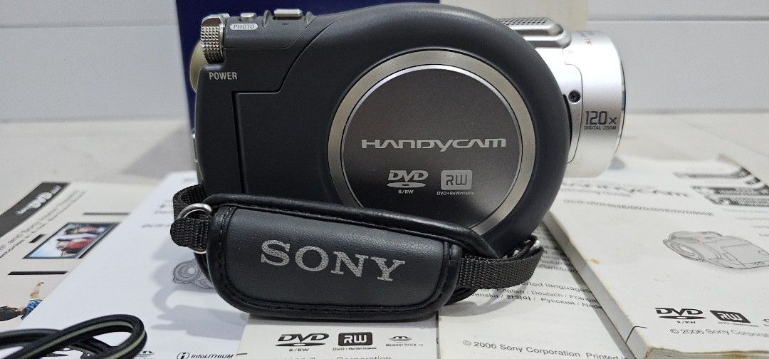 Sony Handycam DCR - DVD 805, Photography, Video Cameras on Carousell