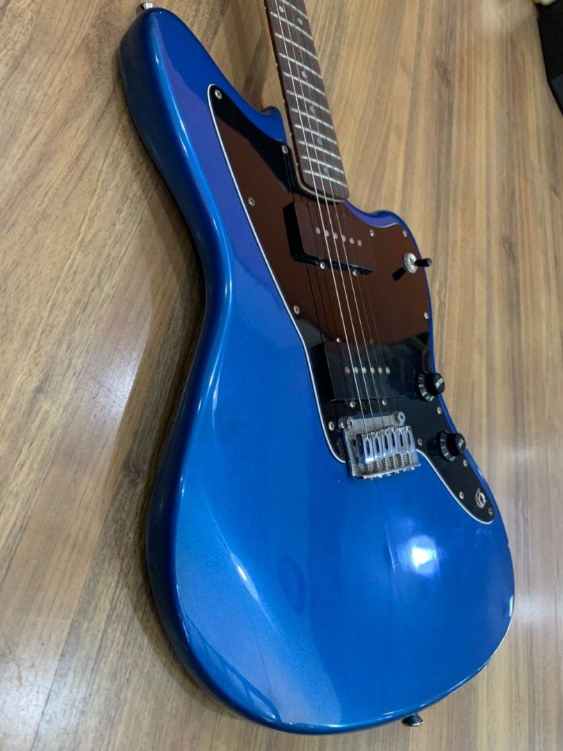 SQUIER JAZZMASTER 6 STRINGS (Category: Musical Instruments) located in Kuala Lumpur. Submitted by ccsetapak (Listing ID 1374170621, Image 3). Description: MARKDOWN ✅ GUITAR ELECTRIC BRAND FENDER MODEL SQUIER JAZZMASTER 6 STRINGS SIZE 41 INCHS RM 999 CASH CONVERTERS SETAPAK DIMILIKI OLEH: ARUS JIMAT SDN BHD ( NO. SYARIKAT: 426411-U (199701010915).