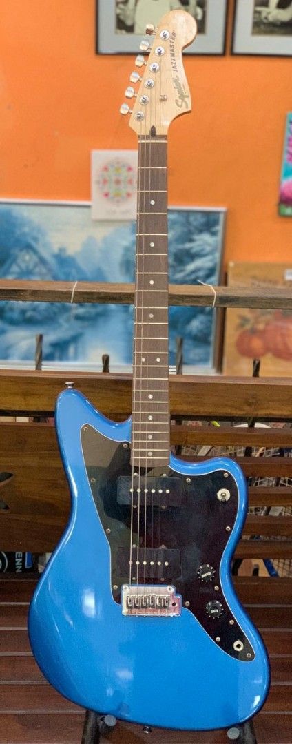 SQUIER JAZZMASTER 6 STRINGS (Category: Musical Instruments) located in Kuala Lumpur. Submitted by ccsetapak (Listing ID 1374170621, Image 1). Description: MARKDOWN ✅ GUITAR ELECTRIC BRAND FENDER MODEL SQUIER JAZZMASTER 6 STRINGS SIZE 41 INCHS RM 999 CASH CONVERTERS SETAPAK DIMILIKI OLEH: ARUS JIMAT SDN BHD ( NO. SYARIKAT: 426411-U (199701010915).