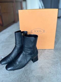 (Category: ) located in . Submitted by loveshoppinglalala (Listing ID 1374223707, Image 1). Description: .