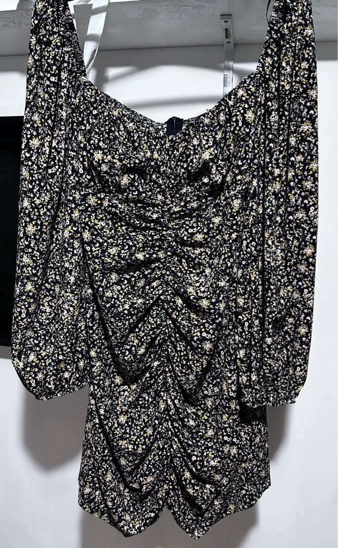 Topshop Floral Dress (Category: Dresses) located in Manila. Submitted by classictrends_24 (Listing ID 1374193295, Image 2). Description: Rfs:decluttering *size: 14 *used once for a party .