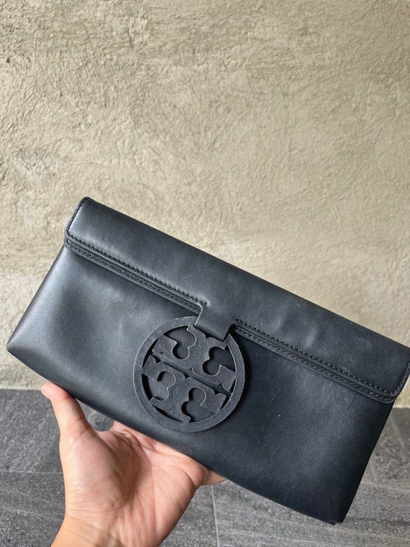 Tory Burch (Category: Luxury Bags & Wallets) located in Buenavista. Submitted by charrieana23537 (Listing ID 1374293412, Image 2). Description: .