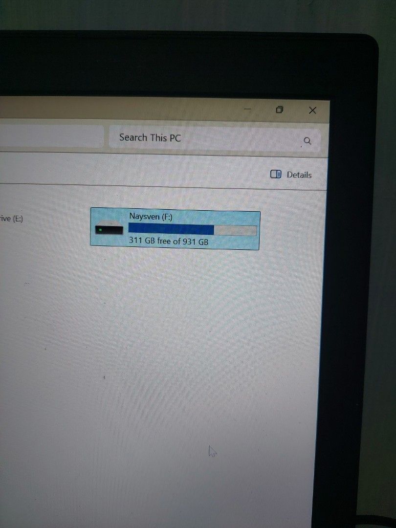 TOSHIBA EXTERNAL HARD DRIVE 1TB (Category: Hard Disks & Thumbdrives) located in Quezon City. Submitted by naysven (Listing ID 1374148934, Image 3). Description: MEET UP ONLY (SM FAIRVIEW) WORKING, NO ISSUE.