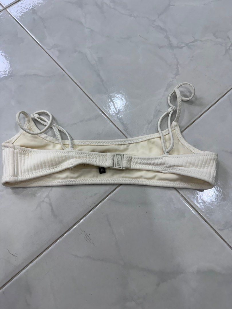 Triangl Bikini Top (Category: Bikinis & Swimsuits) located in Singapore. Submitted by iamherexoxo (Listing ID 1374236221, Image 2). Description: Only the bikini top - good condition only used once! Fully authentic Mailing +$3.
