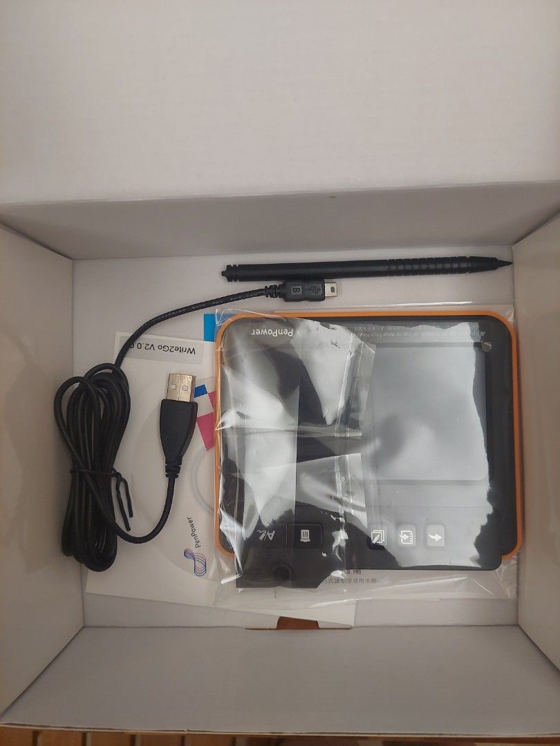 由 .nito. (刊登 ID 1374249713，圖片 3) 提交，位於 台中市 (Taichung) 的 Write2Go 蒙恬即寫通 數位便條紙 手寫板 電子簽名板 電子紙數位塗鴉板 (類別：電腦周邊產品)，說明：⚠️售出不退換 商品狀況：只用過一次，近全新 原價：1290。