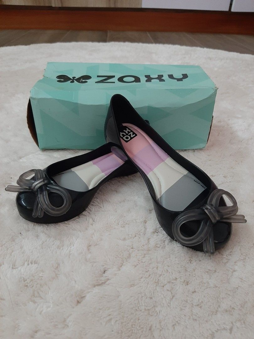 Zaxy nina s10/11 (Category: Babies & Kids Fashion) located in Cabanatuan. Submitted by decluttercab (Listing ID 1374319232, Image 1). Description: .