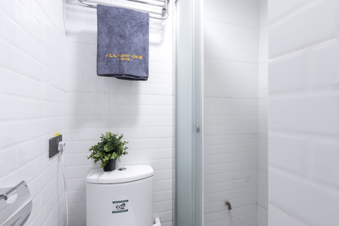 Wan Chai 110 sq ft private room with no commission, single bed, private kitchen and bathroom, with washing machine (available for immediate move-in, long-term rental preferred)63438726422018114