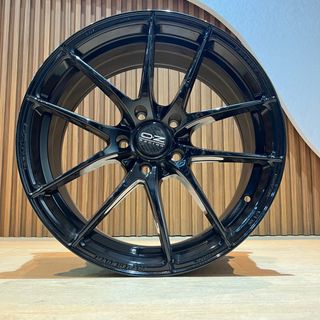 (Category: ) located in . Submitted by exoticwheels (Listing ID 1370828158, Image 1). Description: .