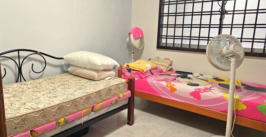 (Category: ) located in . Submitted by your_rental_specialist (Listing ID 1374422287, Image 1). Description: .