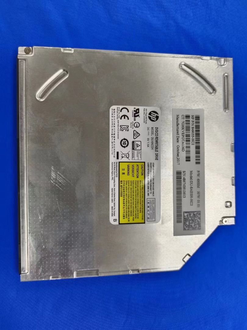 由 evr54719021 (刊登 ID 1374397563，圖片 3) 提交，位於 桃園市 (Taoyuan) 的 9.5吋光碟機 (類別：電腦周邊產品)，說明：9.5吋光碟機 可讀.寫。