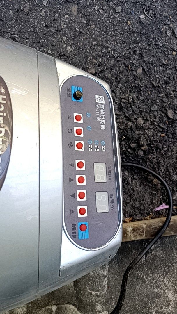 由 motor799189-55746 (刊登 ID 1374391257，圖片 2) 提交，位於 台中市 (Taichung) 的 寵物毛髮烘乾機 (類別：寵物及其他)，說明：寵物毛髮烘乾機。