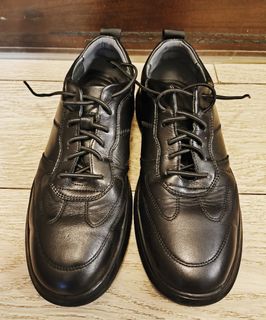 Men's leather shoes, size 43, worn for 3 days629767199964191124