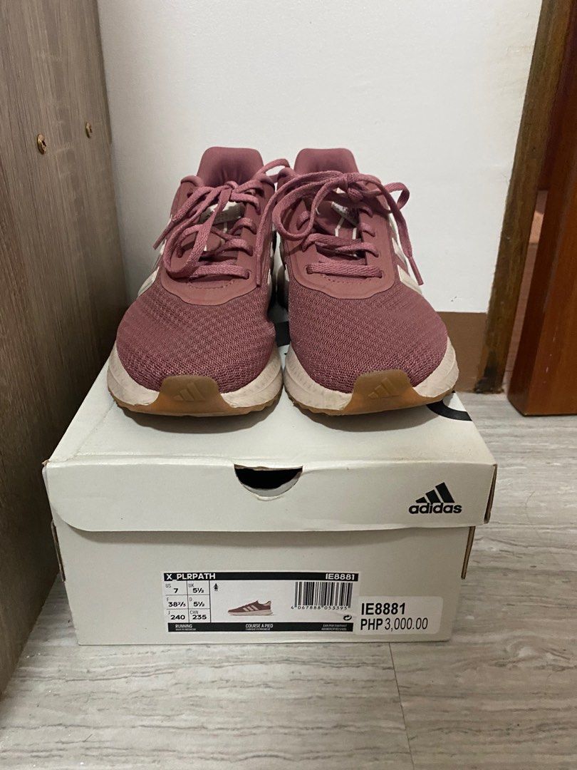 ADIDAS CLOUDFOAM (Category: Sneakers) located in San Isidro. Submitted by declutterwithmmeee (Listing ID 1374392243, Image 2). Description: thrice used only! NO ISSUE yung sizing nasa pic.