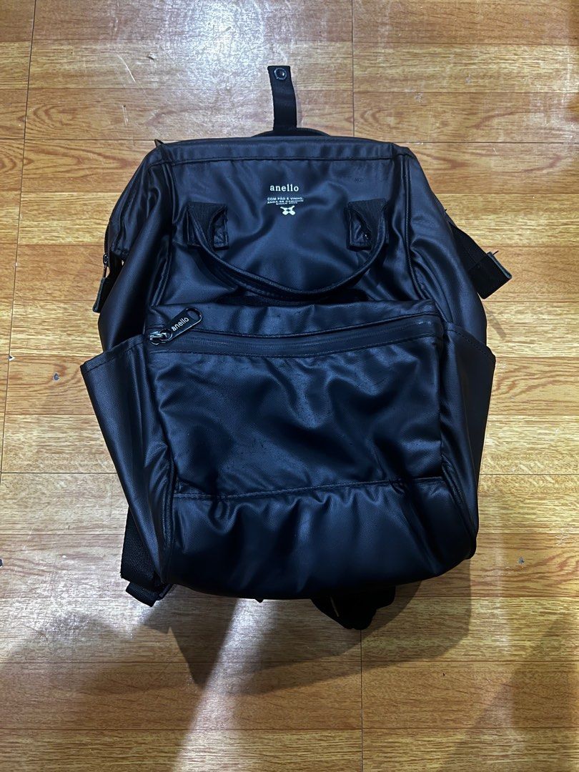 Original Anello Backpack in Black (Category: Backpacks) located in Paranaque City. Submitted by caseyune (Listing ID 1374502814, Image 1). Description: Authentic Signs of usage Yung isang zipper may problem but Pwede ipaayos or kayo na magayos .
