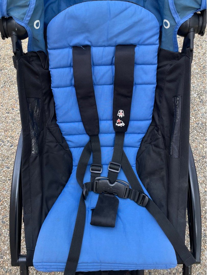 Authentic BabyZen Yoyo light weight Stroller in Blue (Category: Strollers) located in Singapore. Submitted by retne (Listing ID 1374342477, Image 2). Description: We have few YOYO strollers as we love them very much, the wheels are super smooth can controlled by one hand (other expensive strollers cannot compete), very light weight as well, selling the blue color as our eldest one does not require stroller anymore. Mostly used to send kid to scho