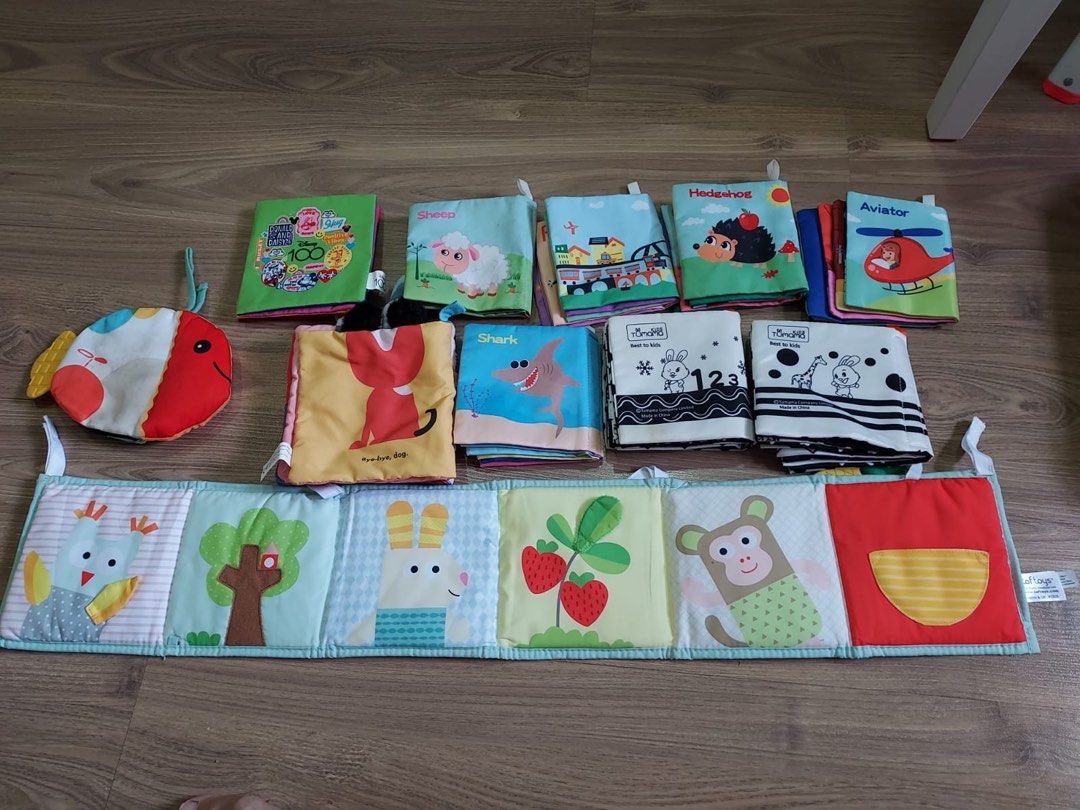 Baby books (Category: Infant Playtime) located in Singapore. Submitted by dawndawnnn (Listing ID 1374391727, Image 2). Description: .