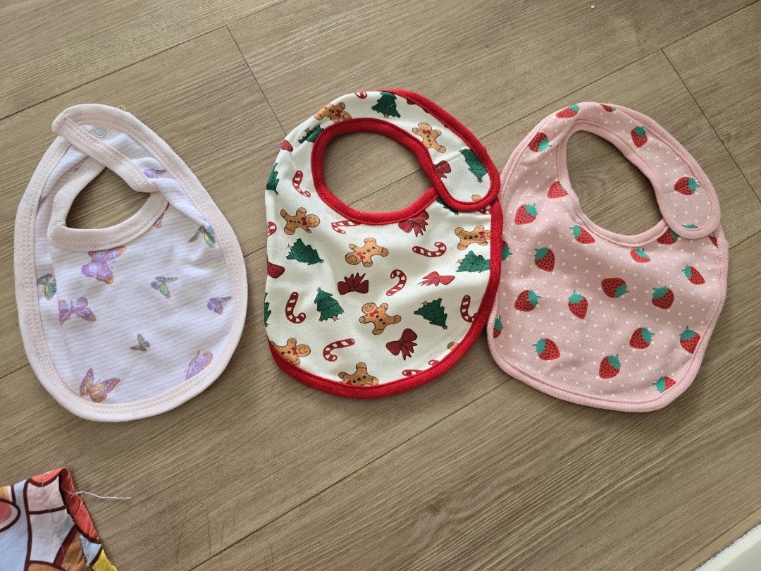 Baby Girl Bibs (Category: Babies & Kids Fashion) located in Singapore. Submitted by joanndho (Listing ID 1374355377, Image 1). Description: 2 pieces for each design 1 for $1, 3 for $2 Normal mail add $1.