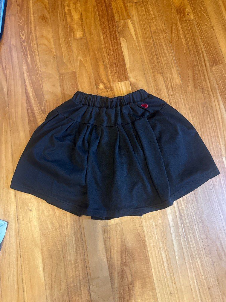 Black Skort Skirt (Category: Babies & Kids Fashion) located in Singapore. Submitted by randomfreq (Listing ID 1374389335, Image 1). Description: Size 140-150 Free post.