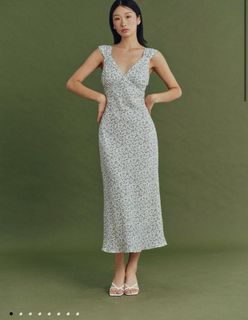 (Category: ) located in . Submitted by blingandbags (Listing ID 1374335152, Image 1). Description: .
