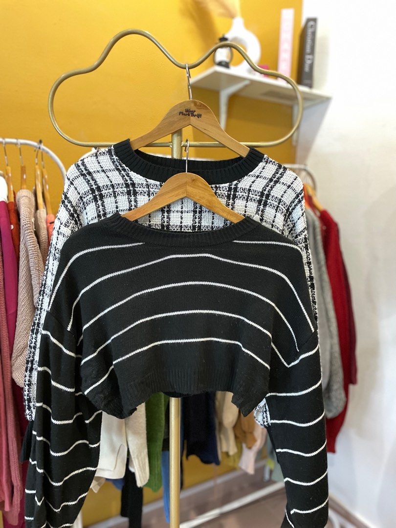 CROP TOP BELON (Category: Longsleeves) located in Jasin. Submitted by nextlevelstores (Listing ID 1374463708, Image 2). Description: Brand linoluce Saiz L Pit 27 Labuh 30 PM For Details & Price.