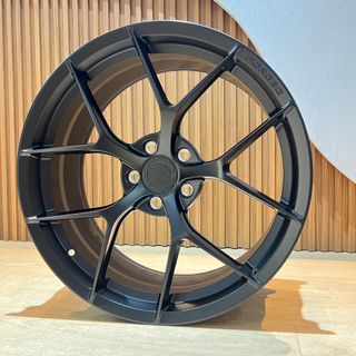 (Category: ) located in . Submitted by exoticwheels (Listing ID 1325889518, Image 1). Description: .