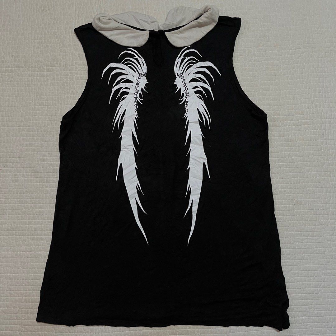 DEATH NOTE RYUK TANK TOP (Category: Tshirts & Polo Shirts ) located in Cagayan de Oro. Submitted by middlesosa (Listing ID 1374360844, Image 2). Description: DEATH NOTE RYUK TANK TOP SIZE MEDIUM - LARGE FITTINGS WIDTH - 19 inches LENGTH - 26 inches STRETCHABLE✅ SHONEN JUMP LICENSED 500 pesos DM ASAP IF INTERESTED📩.