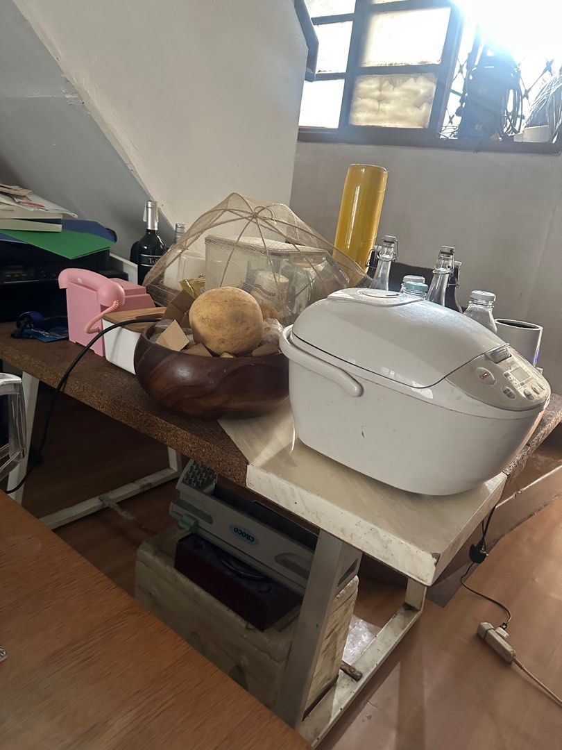 Dining table for 4 (Category: Other Kitchenware & Tableware) located in Quezon City. Submitted by gellyshot (Listing ID 1374463984, Image 2). Description: Just trying to get rid of it. Can still be repaired by replacing the plastic cover on top. Has some scuffs etc. It’s a table made by a local designer. Can be picked up by June 20 onwards Pick up is near robinsons magnolia. .