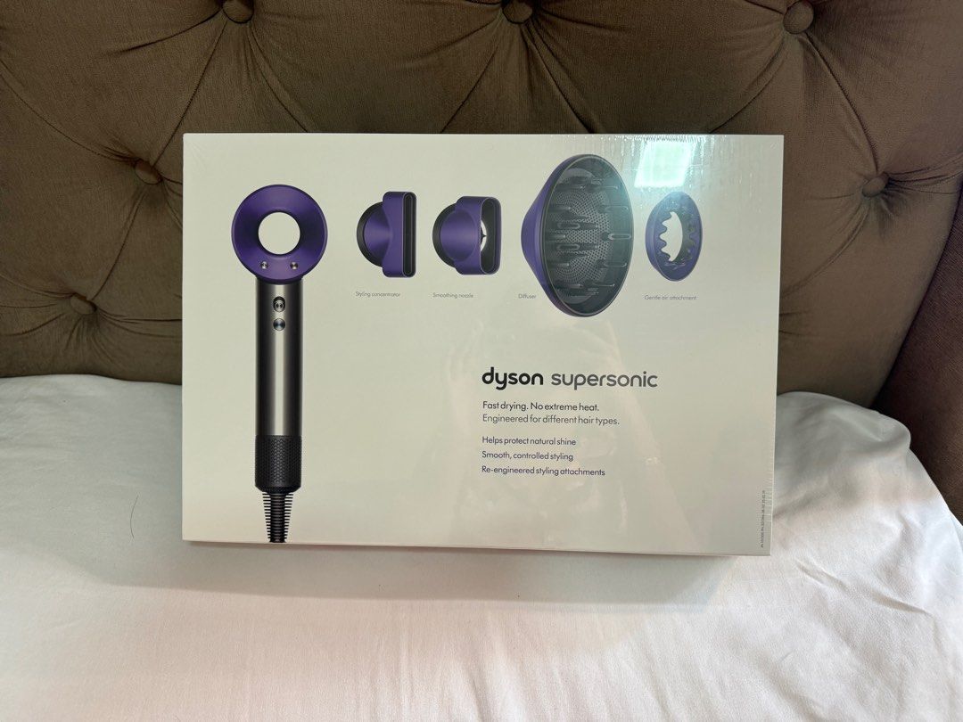 Dyson super sonic (Category: Hair) located in Quezon City. Submitted by cmsia (Listing ID 1374386058, Image 1). Description: brandnew.