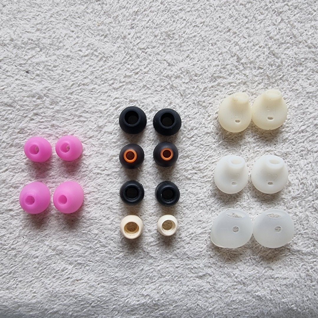 Earphones / Earbuds Silicon Cover (Category: Portable Audio Accessories) located in Pasig City. Submitted by lesmitch (Listing ID 1374394000, Image 1). Description: Take all for 299 php!!! ▪︎Majority has not been used, some are barely used ~ Check all photos for the item's actual condition and measurements ~ Payment is via gcash, pay maya or bdo ~ Shipping is via lalamove, grab, j&t or you can book your own preferred courier ~ There could be a sl