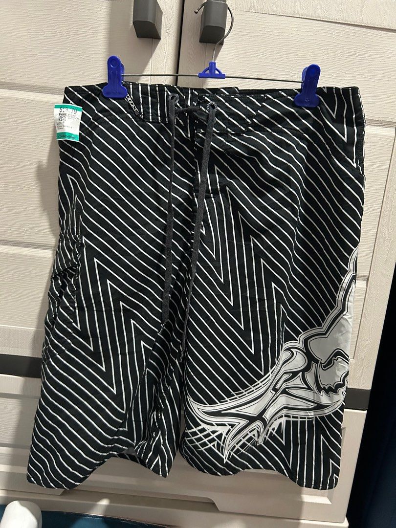 fox shorts (Category: Shorts) located in Quezon City. Submitted by lehitimo1985 (Listing ID 1374451195, Image 1). Description: .