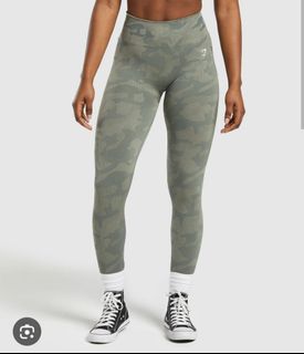 (Category: ) located in . Submitted by shopaholic_kween (Listing ID 1374466959, Image 1). Description: .
