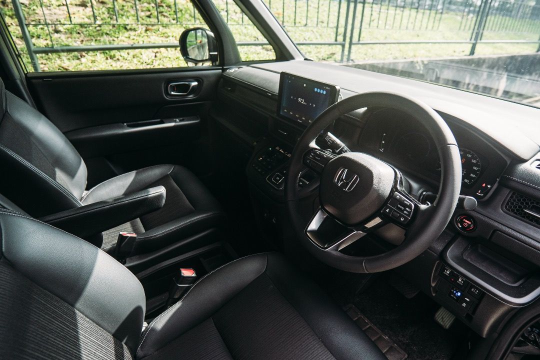 Honda Stepwagon Spada Hybrid (Leasing)62872683157378111