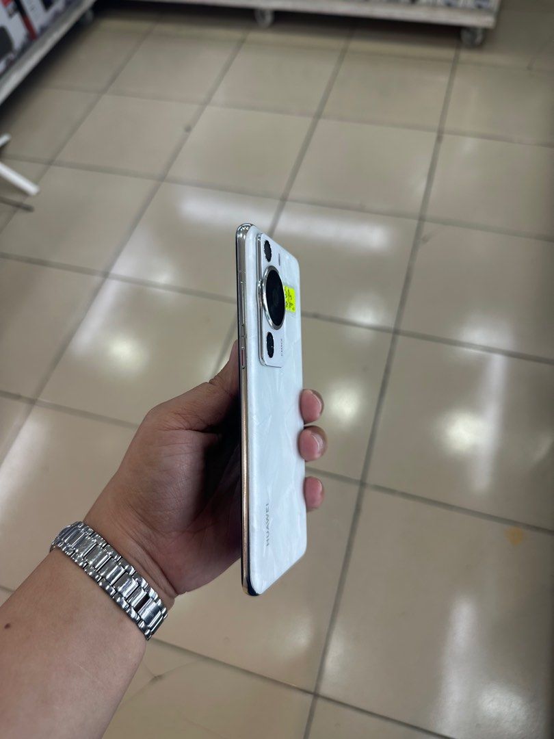 Huawei P60 Pro 512gb Global FU (Category: Huawei) located in San Juan City. Submitted by javedsgadgetshop (Listing ID 1374445024, Image 2). Description: INSTALLMENT OPTIONS : SPAY LATER / GGIVES / CREDIT CARD! WE BUY AND SELL SO PWEDE MAGBINTA OR SWAP ! Quick Specs : Huawei P60 Pro •256gb •NTC Variant •Good batt health •Factory Unlock •95% Smoothness •No hidden issue | No Repaired •100% Authentic | Not Refurbished •w/ OEM Charger & store warranty