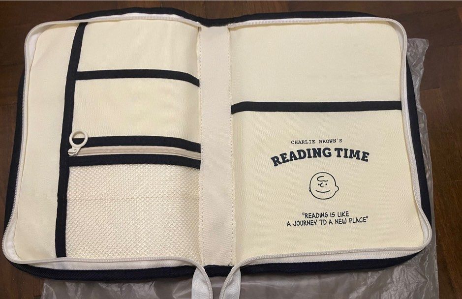 Ipad Pouch/ Case (Category: Other Accessories) located in Singapore. Submitted by chewde (Listing ID 1374480920, Image 2). Description: - brand new never used before - can fit 10.2 inch ipad comfortably - has side pouches for post-its or stationery.