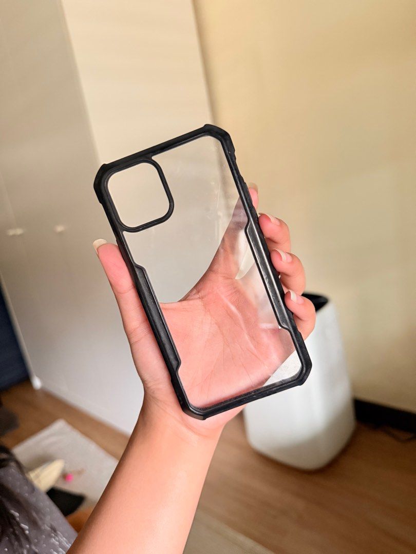 iPhone 11 Pro Shockproof Clear Case (Category: Cases & Sleeves) located in Taguig. Submitted by buymyclothes_ (Listing ID 1374353089, Image 2). Description: .
