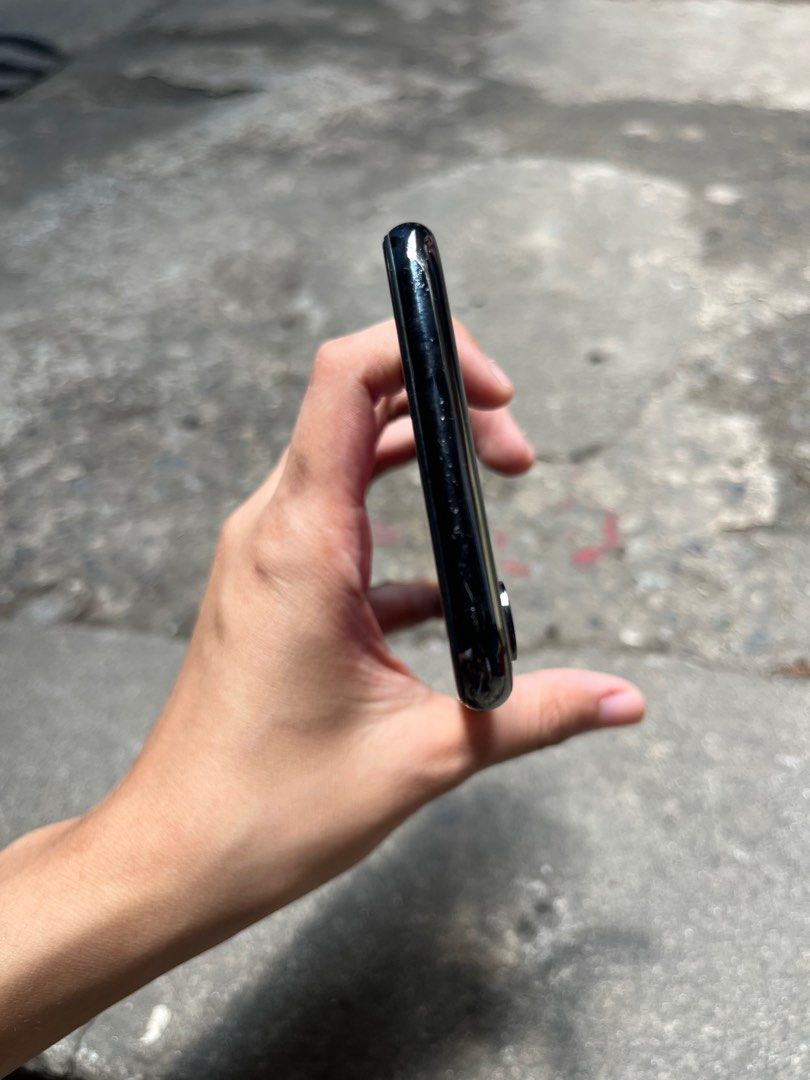 iPhone X 256gb (Category: iPhone X Series) located in Tuguegarao City. Submitted by _halamarn (Listing ID 1374443216, Image 3). Description: ‼️7,000‼️7,000‼️ ✅iphone X (256gb)💋 ✅FACTORY UNLOCK means any sim can do ✅256gb ✅all buttons are working ✅70 Batt health (original, makunat pa) ✅ NTC APPROVED ✅MALINAW BOTH CAM ✅WITH FREE CASE ✅ALL SPEAKERS WORKING replaced lcd ❌face id ❌true tone .