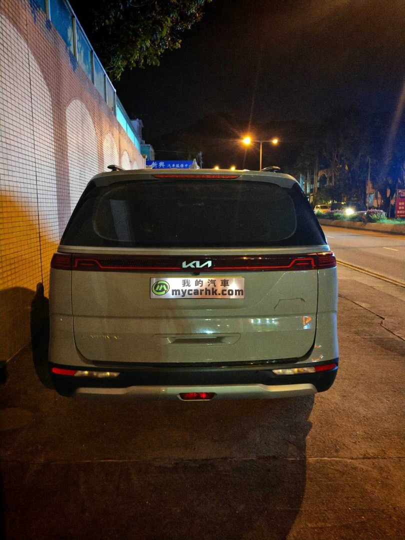 Kia  CARNIVAL DIESEL LUXURY Auto62863129979905113