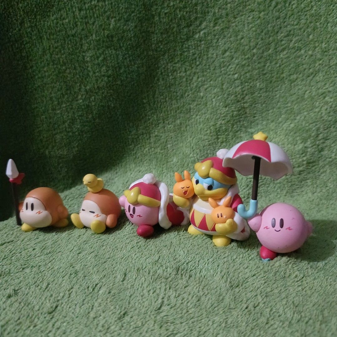 Kirby Dream Land pupupu Figure Bundle (Category: Designer & Blind Box Toys) located in Pasig City. Submitted by jeffzyyyyy (Listing ID 1374445972, Image 1). Description: 5 pcs figures All authentic no flaws Good for collection.