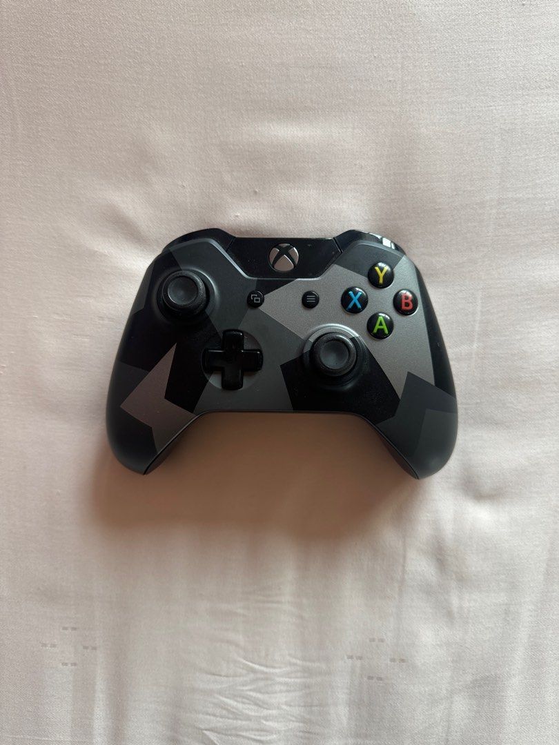 Limited Edition Covert Forces Xbox One Controller63108833430403112