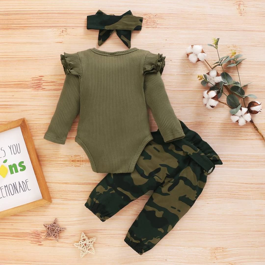 Long Sleeved Baby Girl Bodysuit+Camoflage Pants+Headband (Category: Babies & Kids Fashion) located in Singapore. Submitted by babycoolsupplyz (Listing ID 1374339988, Image 2). Description: Long Sleeved Baby Girl Bodysuit+Camoflage Pants+Headband Price: $20.90 (SGD) Item: IN202500800 🟢 Size: 0-3mths Item: IN202500803 🟢 Size: 3-6 mths 🚛 Delivery charges: $6 (3 to 5 days within Singapore) Self Collection: Layar LRT Sengkang.