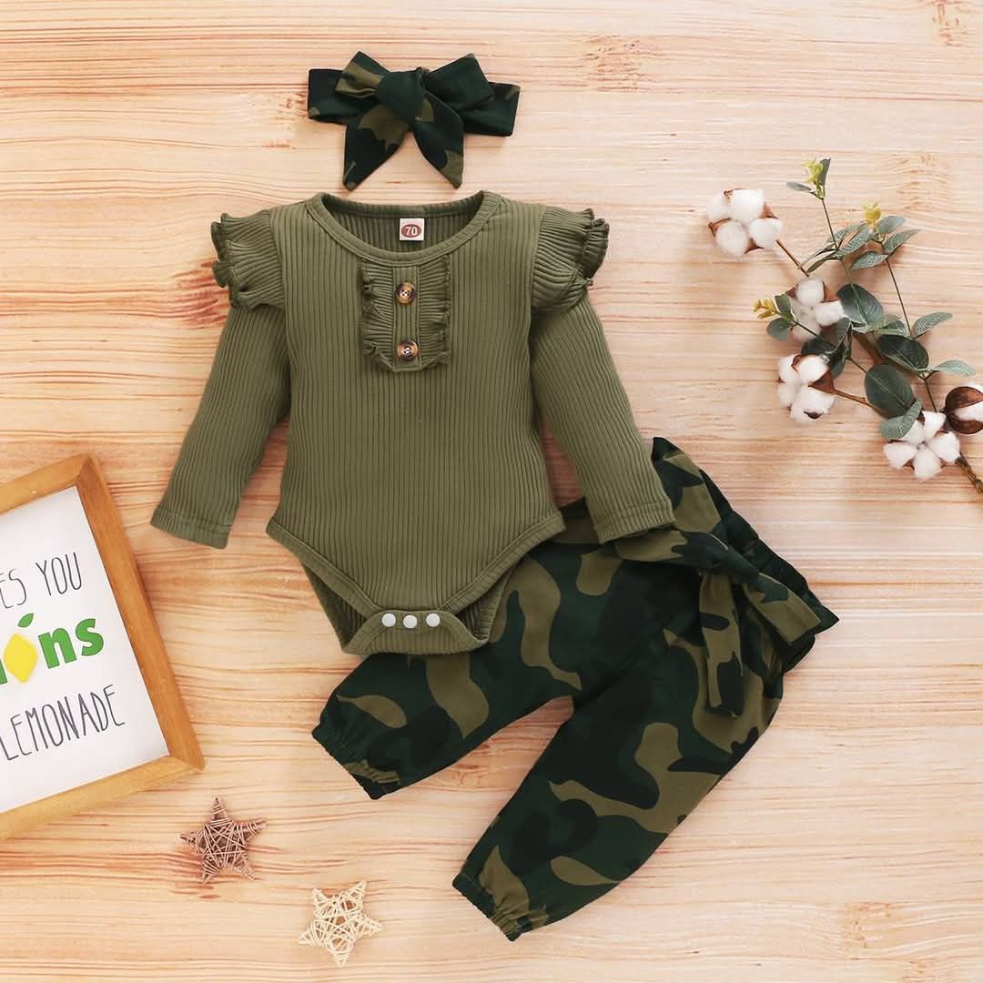 Long Sleeved Baby Girl Bodysuit+Camoflage Pants+Headband (Category: Babies & Kids Fashion) located in Singapore. Submitted by babycoolsupplyz (Listing ID 1374339988, Image 1). Description: Long Sleeved Baby Girl Bodysuit+Camoflage Pants+Headband Price: $20.90 (SGD) Item: IN202500800 🟢 Size: 0-3mths Item: IN202500803 🟢 Size: 3-6 mths 🚛 Delivery charges: $6 (3 to 5 days within Singapore) Self Collection: Layar LRT Sengkang.
