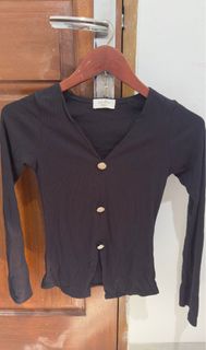 (Kategori: ) berada di . Dikirim oleh decluttereddd_ (ID iklan 1374392133, Gambar 1). Deskripsi: .