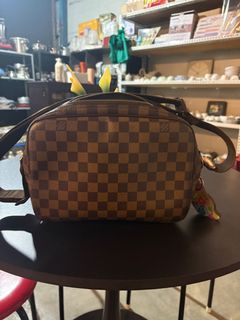 (Category: ) located in . Submitted by zaleria (Listing ID 1374401081, Image 1). Description: .
