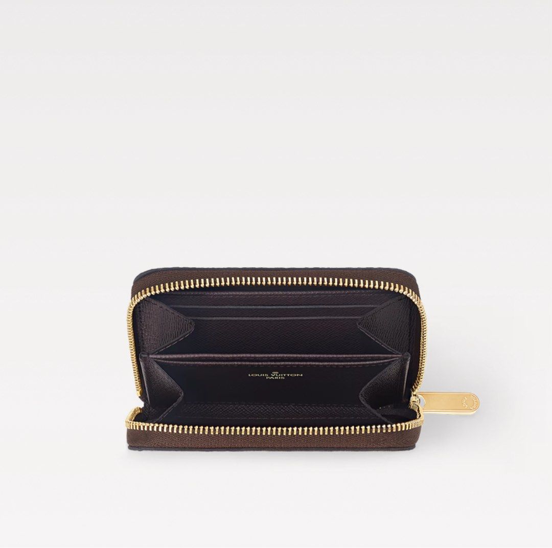 LV zippy short wallet (Category: Luxury Bags & Wallets) located in Makati City. Submitted by thedailyhaul (Listing ID 1374455663, Image 3). Description: LV ZIPPY SHORT WALLET IN DAMIER EBENE 100% guaranteed authentic ‼️ Condition: excellent condition 9.5/10 Inclusions: dustbag.