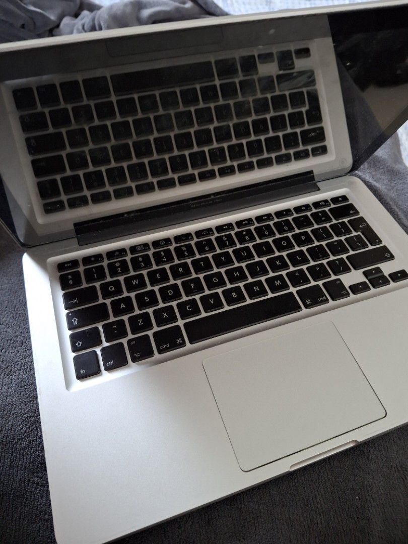 Macbook Pro Laptop (Category: Laptops & Notebooks) located in Libmanan. Submitted by iambopbopb26193 (Listing ID 1374477485, Image 2). Description: Hi! This Macbook Pro is defected–check the last slide. Still can use. PM. Thanks.