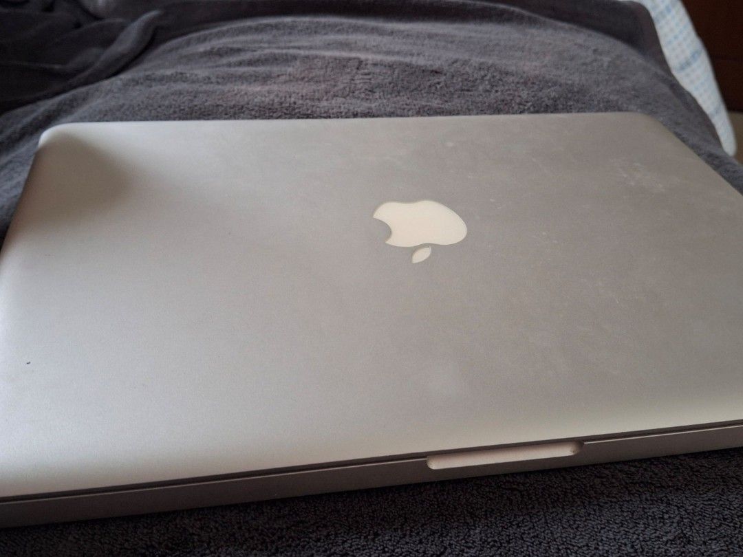Macbook Pro Laptop (Category: Laptops & Notebooks) located in Libmanan. Submitted by iambopbopb26193 (Listing ID 1374477485, Image 1). Description: Hi! This Macbook Pro is defected–check the last slide. Still can use. PM. Thanks.