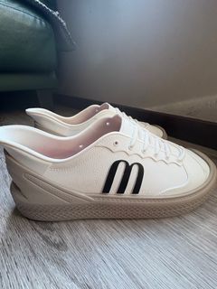 (Category: ) located in . Submitted by shopwithcanries (Listing ID 1374407072, Image 1). Description: .