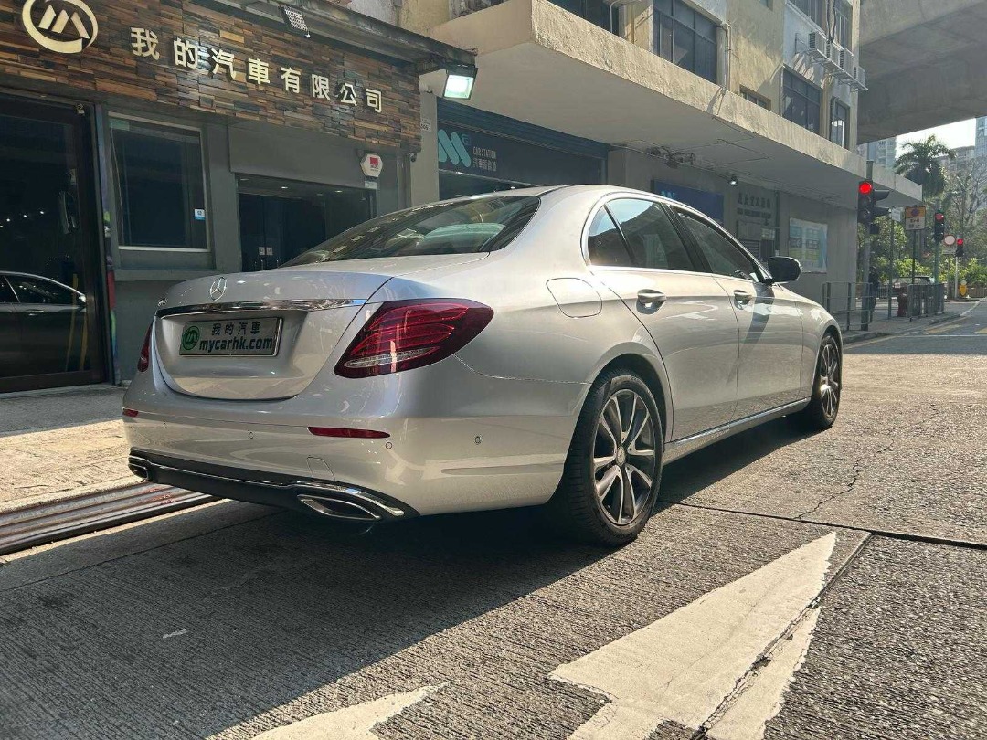 Mercedes-Benz E200 AVANTGARDE Auto62863126320641111