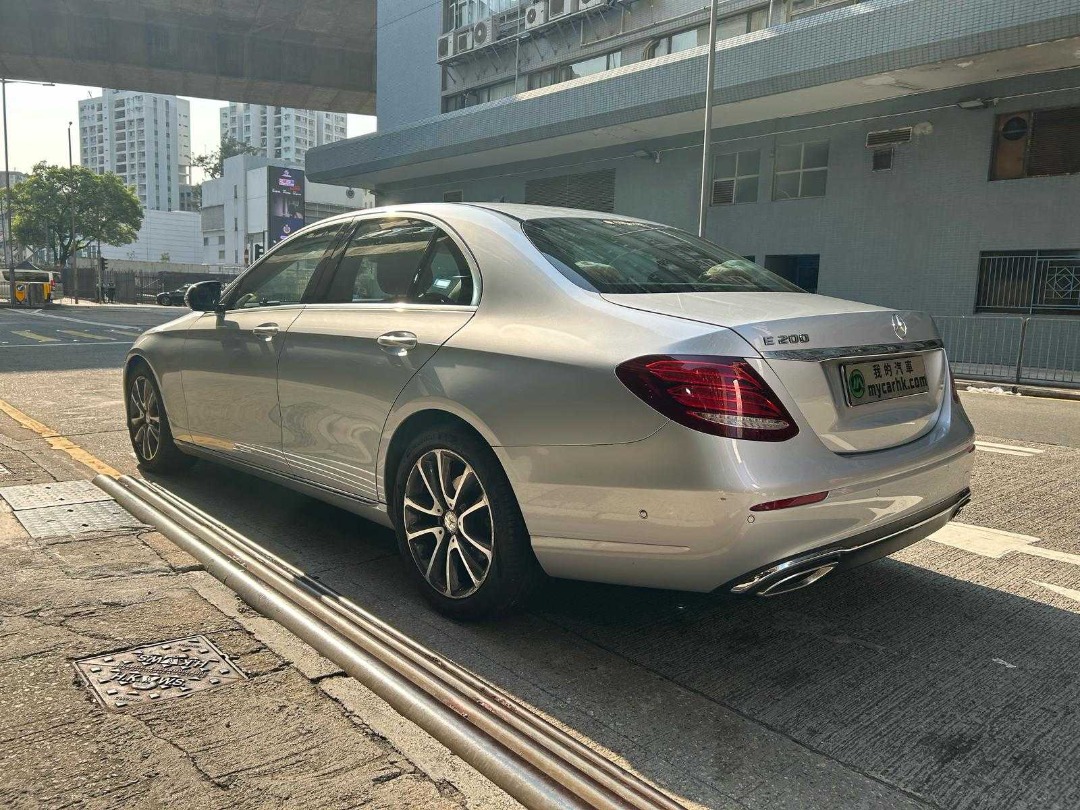 Mercedes-Benz E200 AVANTGARDE Auto62863126320641113